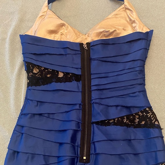 Bebe Halter dress, size medium, measurements are located in the photos - Picture 5 of 6